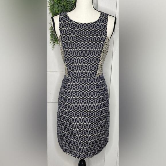 LOFT Dresses & Skirts - ANN TAYLOR LOFT ~ Blue and White Pattern Block Dress ~ Size 6P